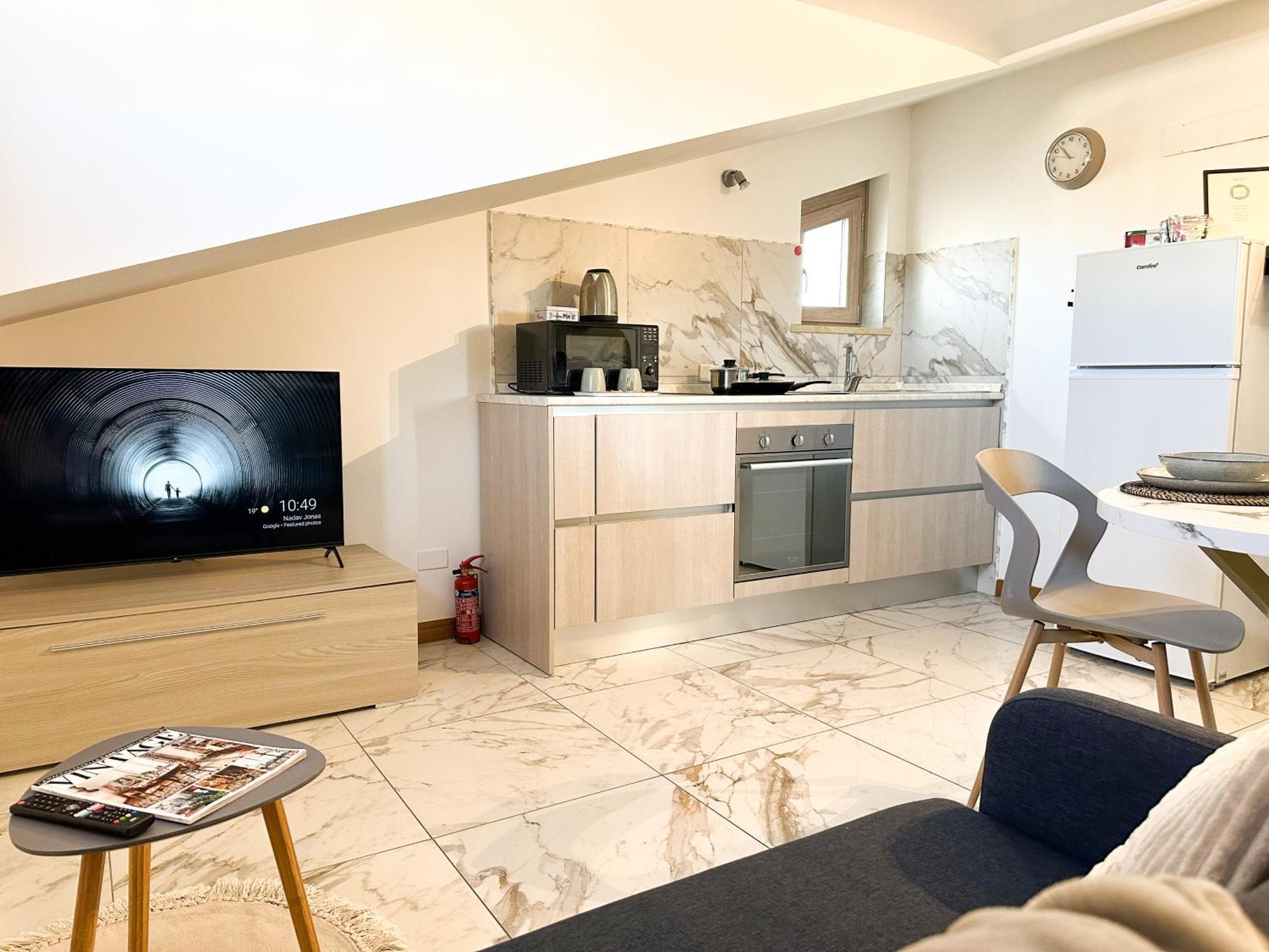 Carolas Luxury House 菲乌米奇诺 外观 照片